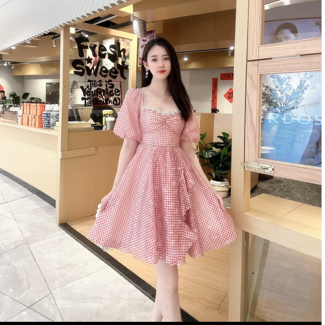 商场同款2024夏季新款复古方领钉珠红格纹泡泡袖小个子连衣裙