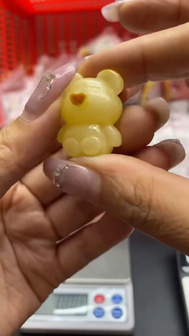 琥珀未镶嵌珠宝奇石322