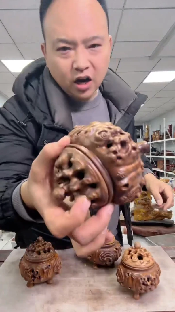 【闪购商品】花梨木类木雕工艺品8888888