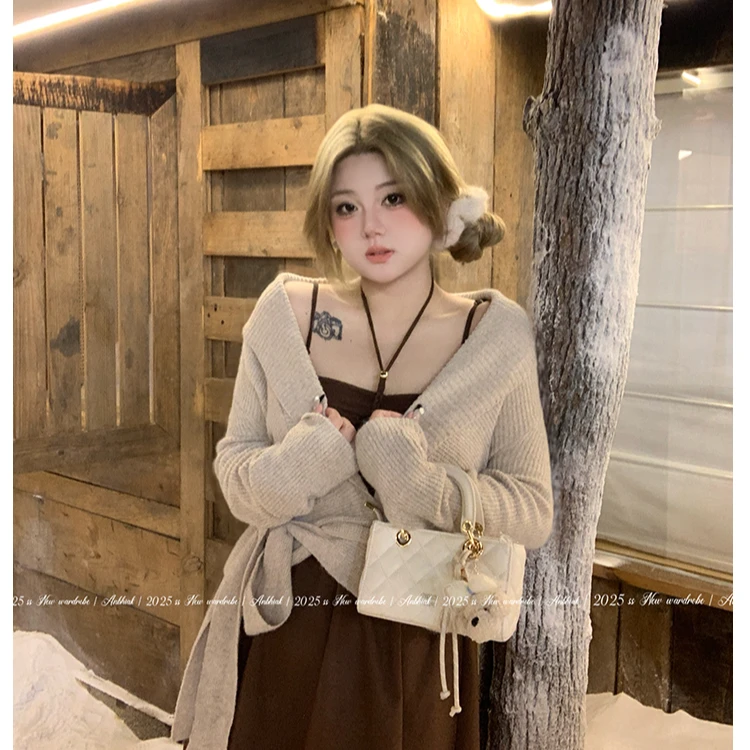 安妮不火【暖秋热可可】温柔感麻花编绳串珠挂脖针织裙A253Q0495