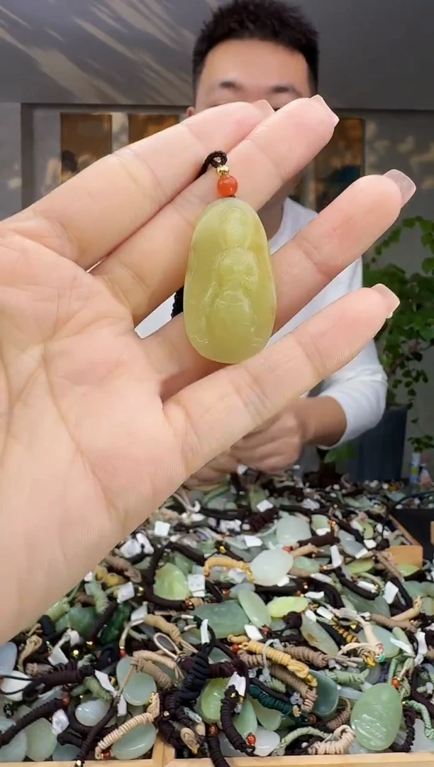 未镶嵌和田玉挂件拍一发一
