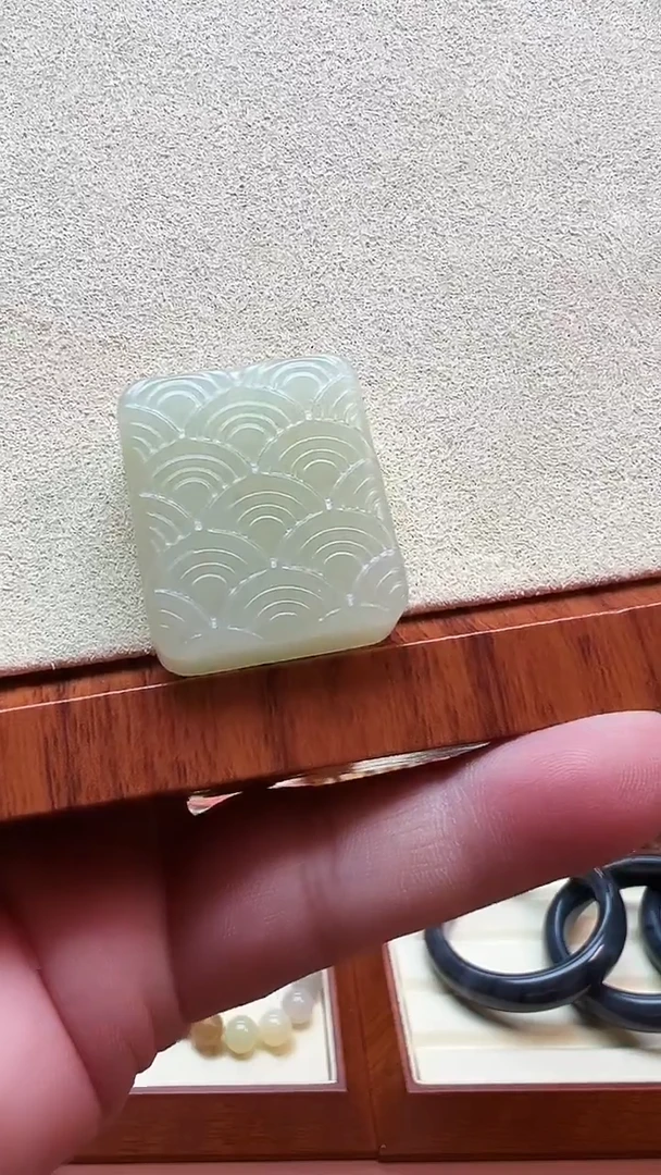 和田玉未镶嵌颈饰风生水起平安无事牌吊坠