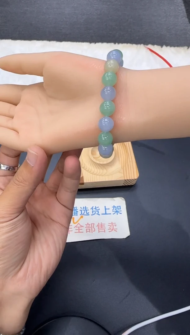 颈饰未镶嵌翡翠猪*天然A货翡翠冰多宝手串 多样性发一件