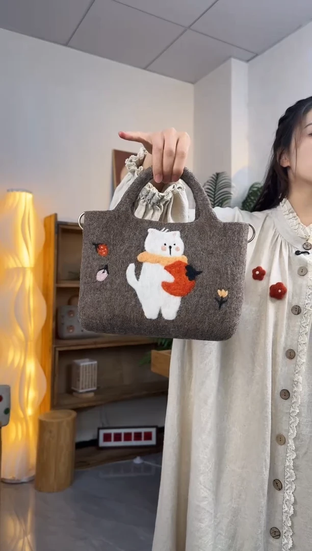 羊毛非遗纯手工包  mini托特猫咪抱柿子