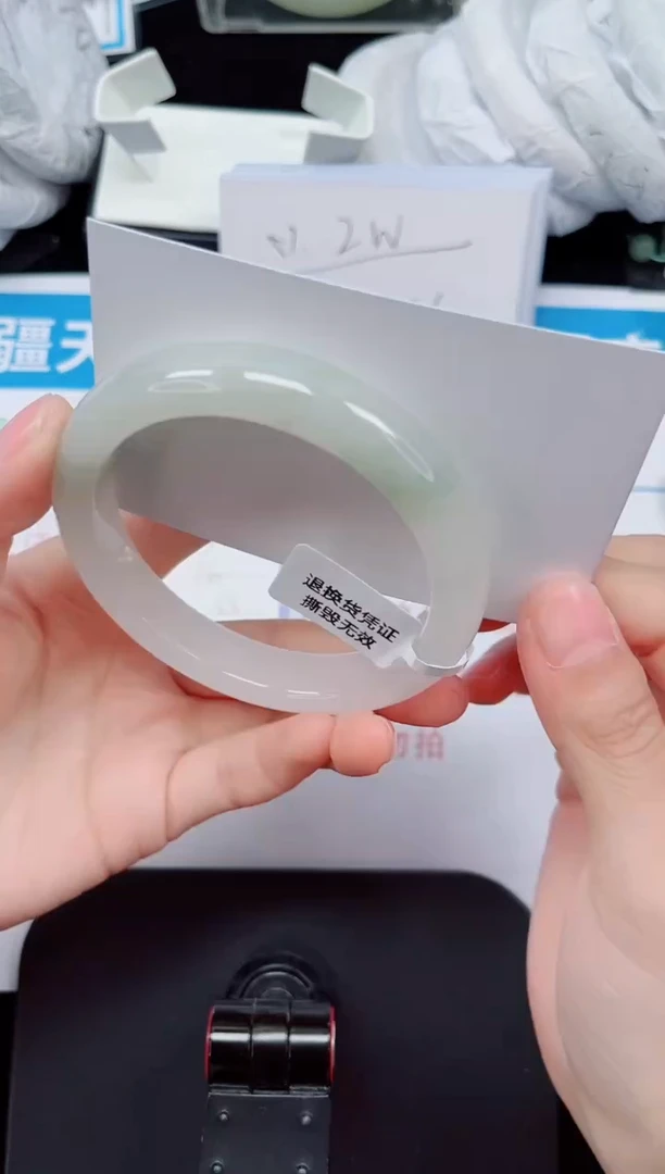 未镶嵌手镯石英质玉253-58/59