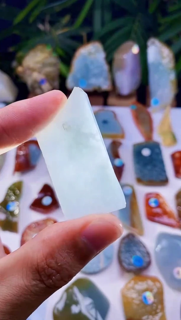 定制翡翠未镶嵌翡翠