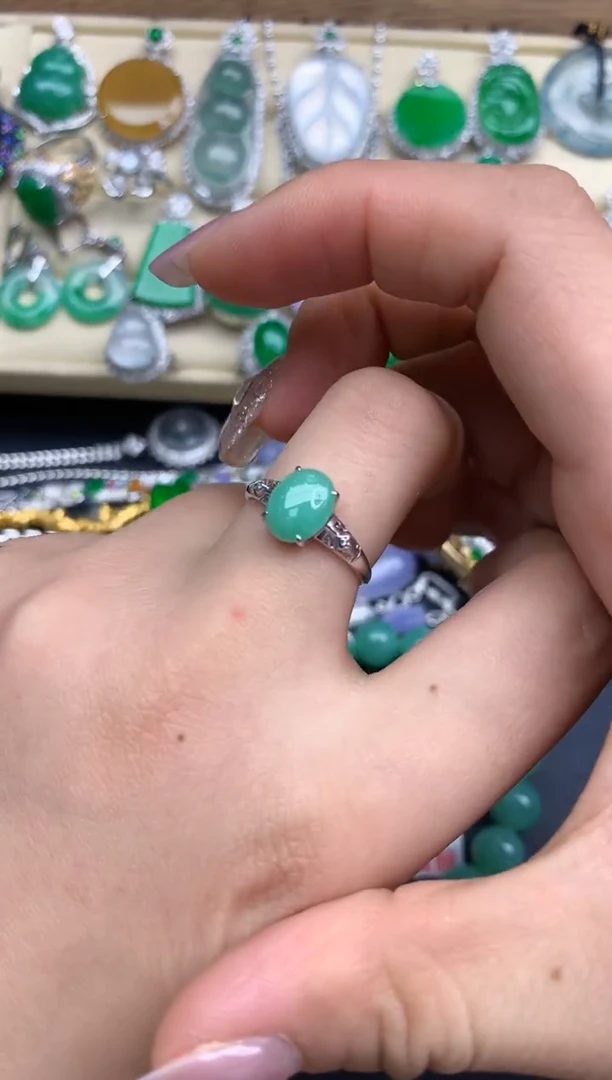 18K金镶嵌戒指翡翠46-中国好珍宝