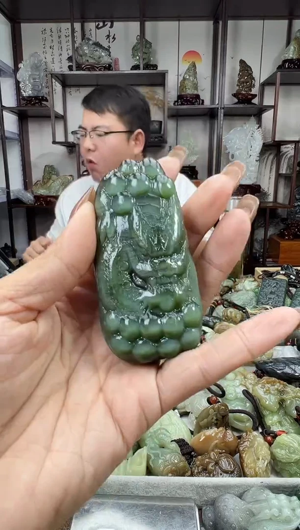 未镶嵌和田玉把件1
