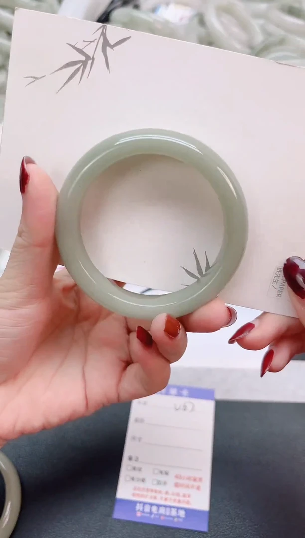 未镶嵌手镯石英质玉V67-56.6