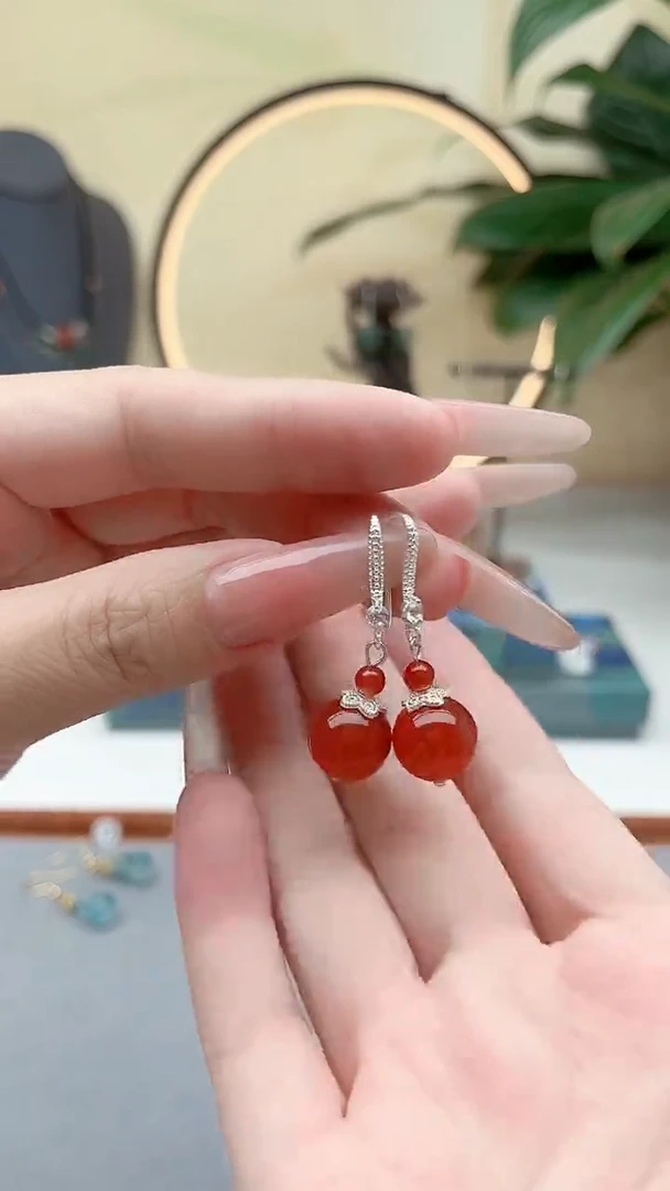 银S925镶嵌耳饰玛瑙/玉髓00红色2颗