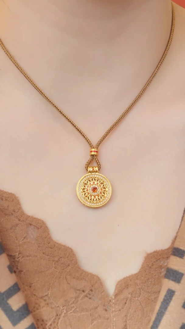 【闪购商品】和田玉项链18K金镶嵌八宝罗盘