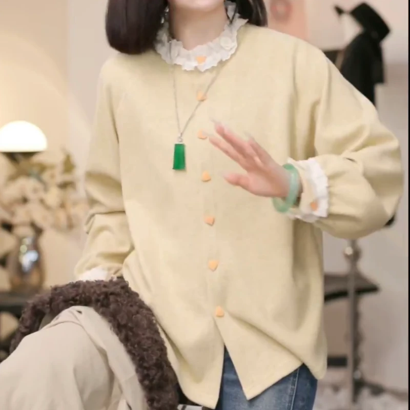 秋冬氛围感立体花瓣拼色精致系扣T恤上衣LK2508499