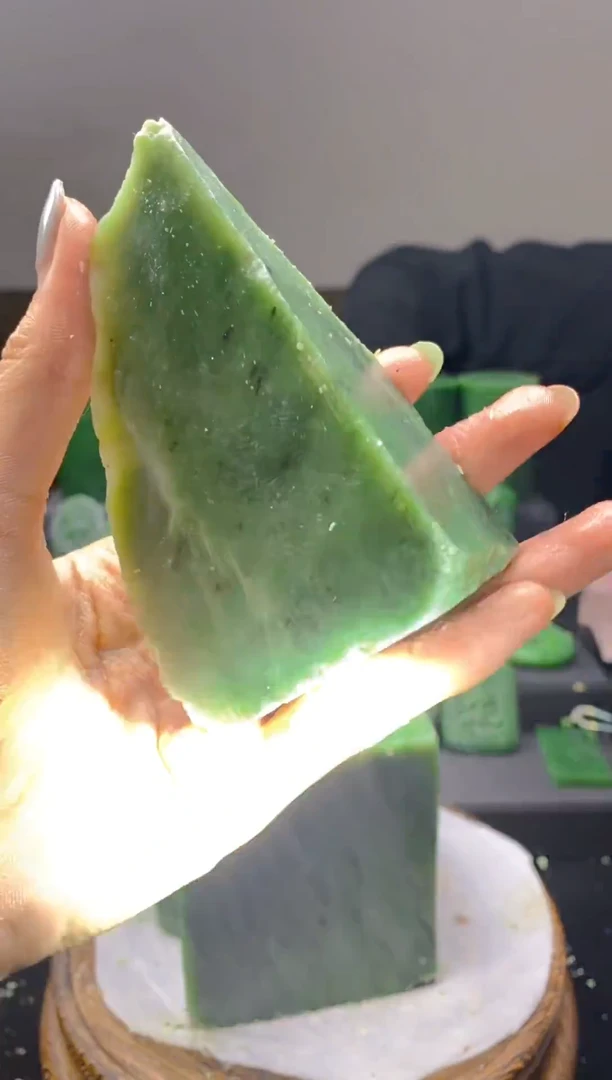 未镶嵌和田玉（碧玉）珠宝半成品1