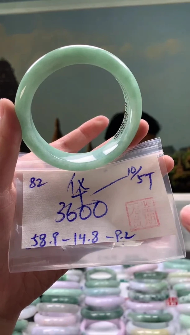 翡翠手镯未镶嵌翡翠手镯 下单联系小耳机#82