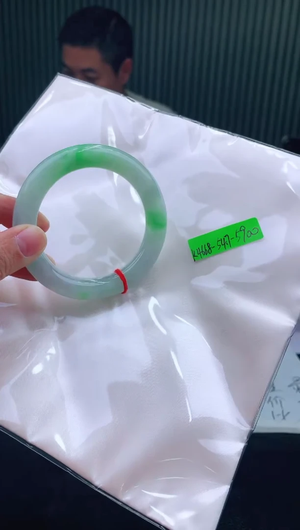 未镶嵌手镯翡翠54+