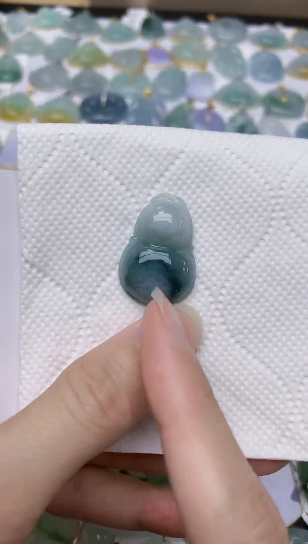 翡翠未镶嵌颈饰天然A货翡翠