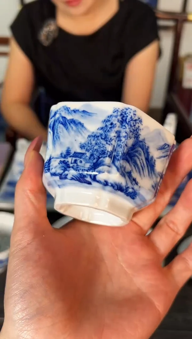 吴小琴
