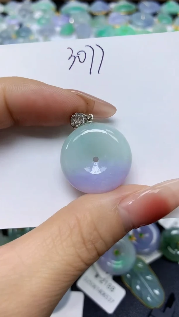翡翠未镶嵌颈饰 天然缅甸翡翠A货