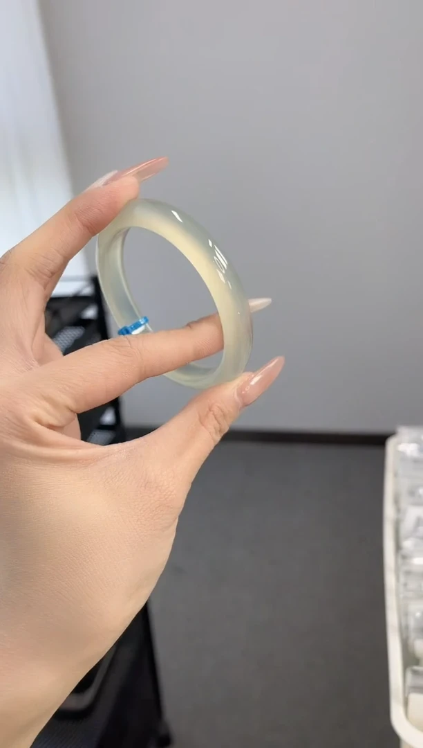 【闪购商品】玛瑙/玉髓手镯未镶嵌57-58圈