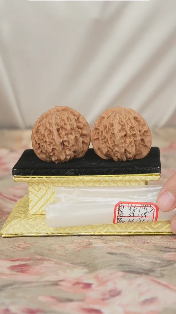 文玩核桃把件一代楼