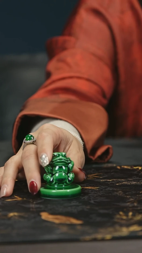 【闪购商品】瓷唐里郎窑绿雕刻香插