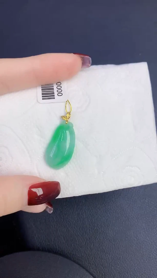 颈饰18K金镶嵌翡翠缅甸天然翡翠a货