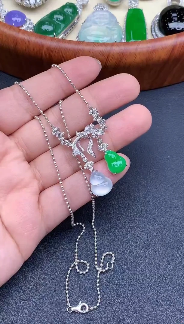 颈饰18K金镶嵌翡翠638-中国好珍宝