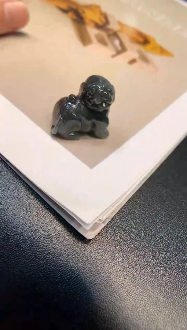 颈饰未镶嵌翡翠狗狗