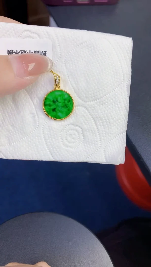 颈饰未镶嵌翡翠缅甸天然翡翠A货
