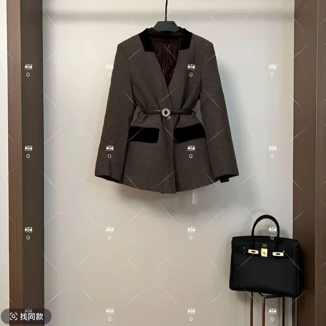 2025秋冬新款气质小香风时尚设计师中长款外套S711071