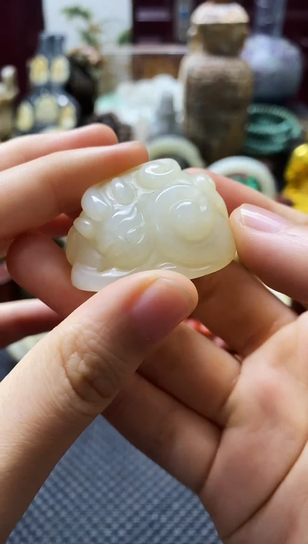 未镶嵌和田玉挂件貔貅