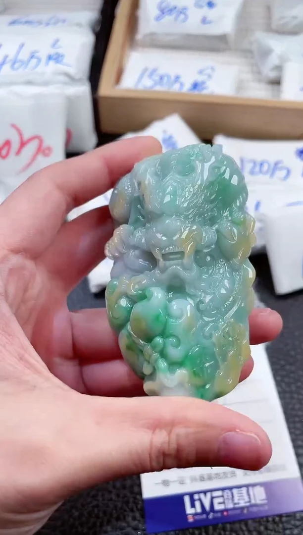 【闪购商品】翡翠颈饰未镶嵌00010798