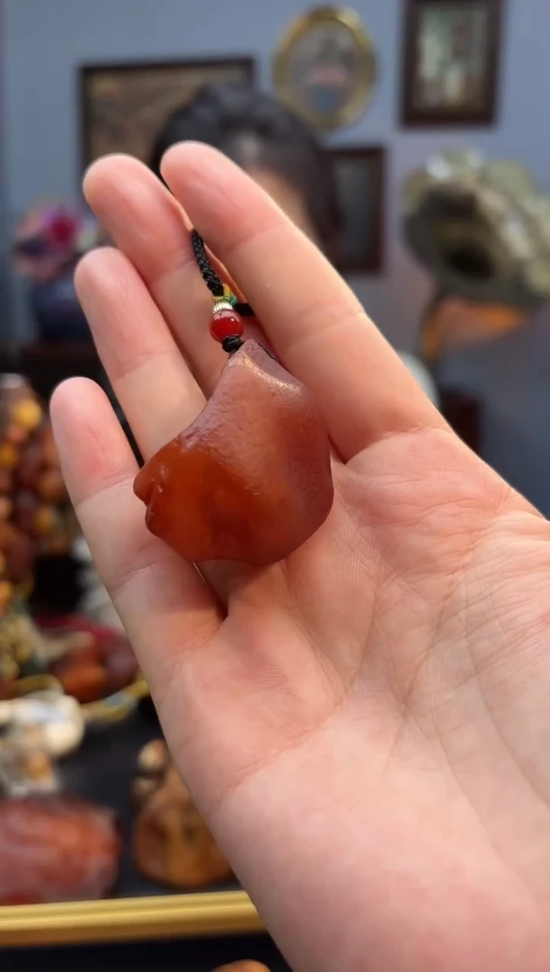 琥珀颈饰未镶嵌吊坠