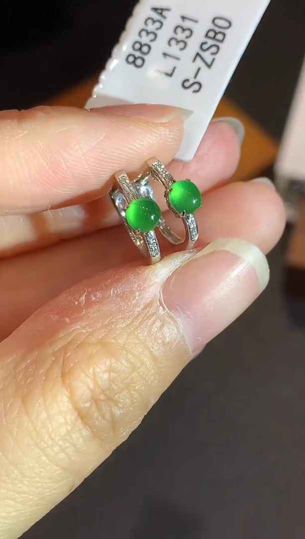 翡翠18K金镶嵌耳饰L1331多样性发其一