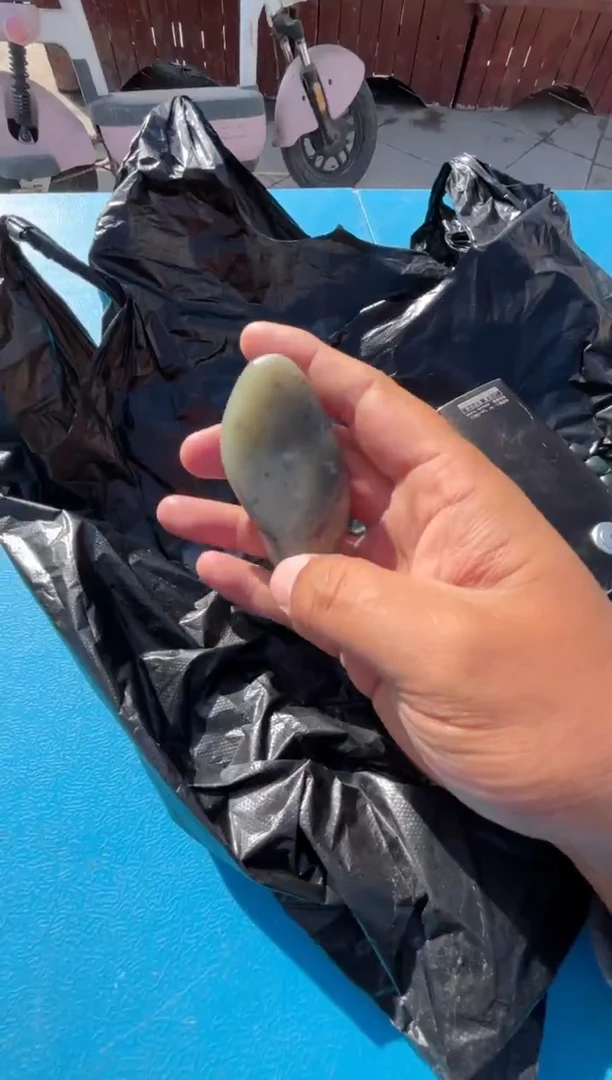 未镶嵌和田玉挂件和田玉