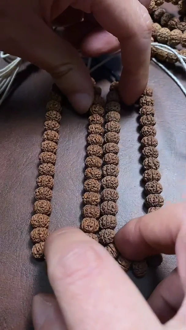 【闪购商品】金刚菩提手串2号凹底梅花