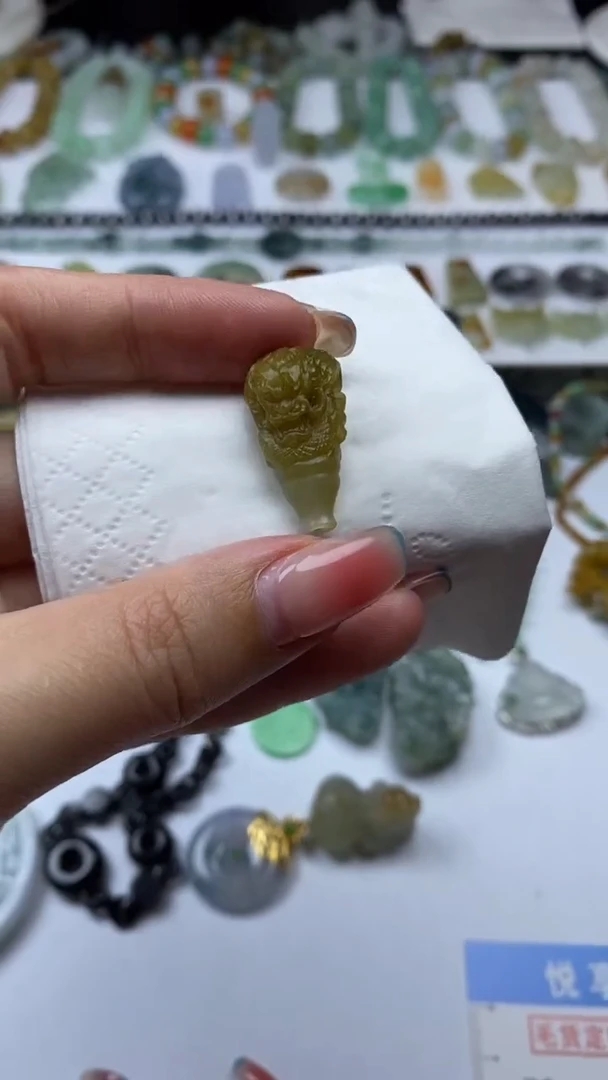 未镶嵌定制翡翠毛货定制不退不换