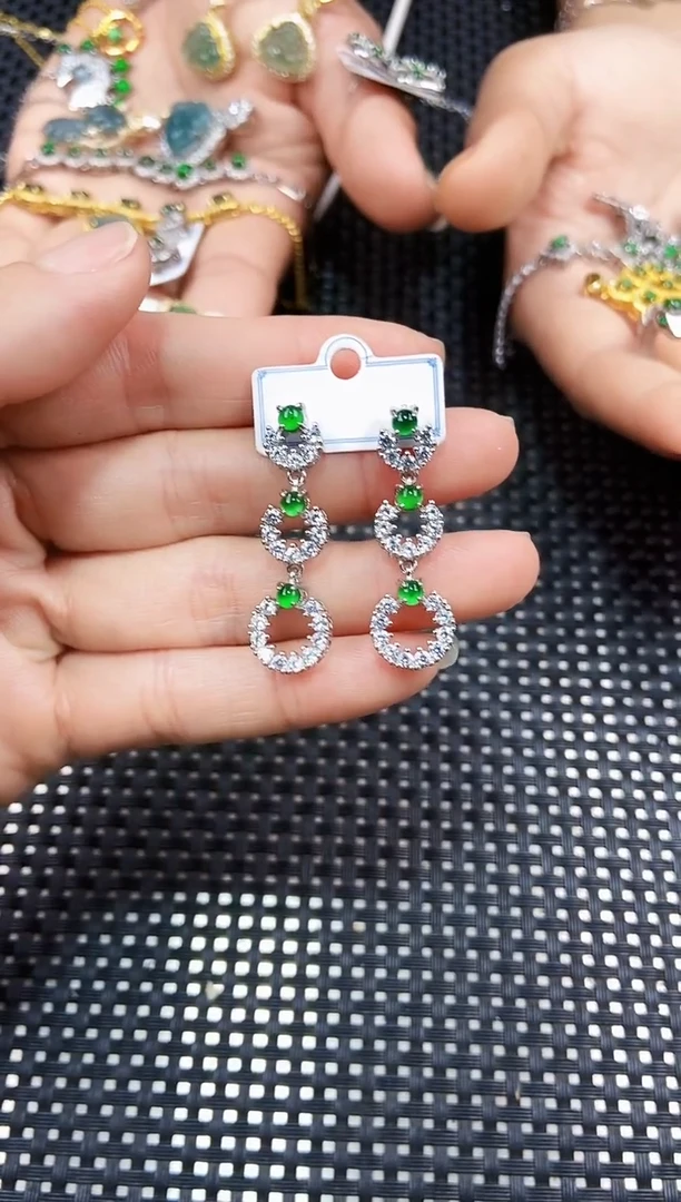 【闪购商品】翡翠耳饰未镶嵌11111111