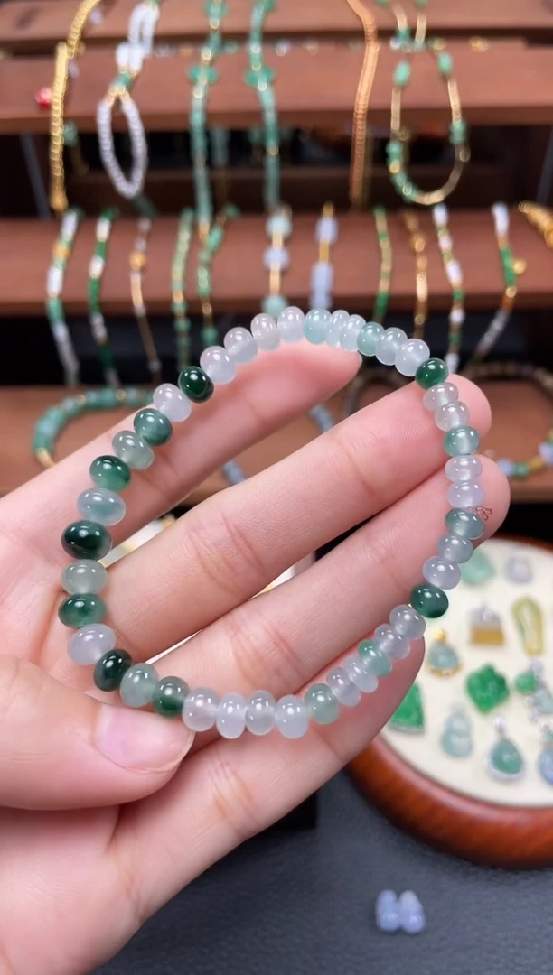 【闪购商品】翡翠手串未镶嵌一个  JK251