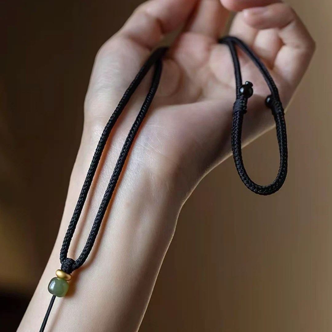 颈饰吊坠编织绳子