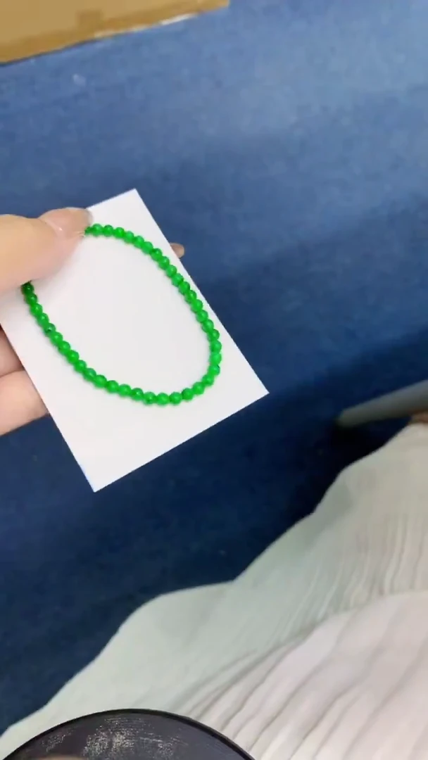 颈饰未镶嵌翡翠1