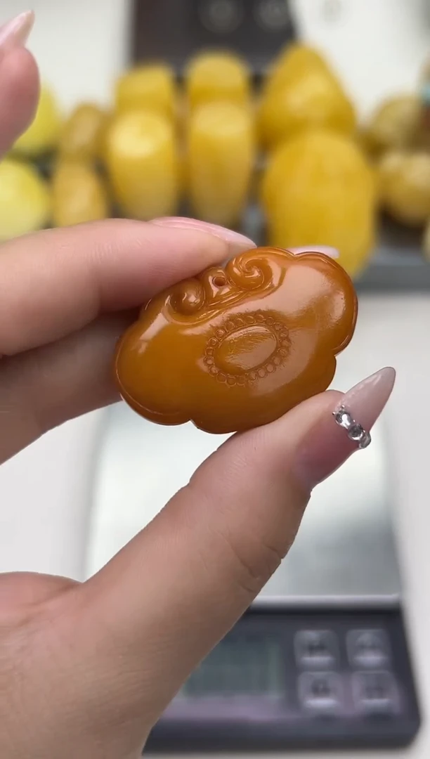裸石琥珀未镶嵌天然琥珀蜜蜡吊坠