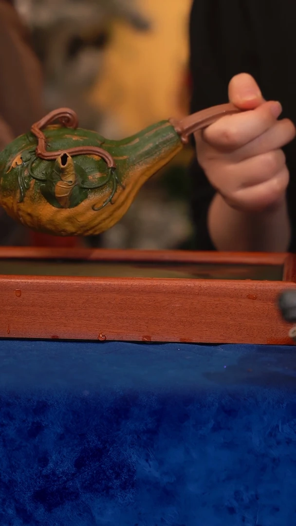 紫砂 宜兴紫砂 ZY   侧把南瓜大