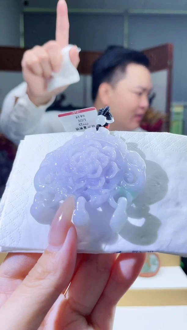 翡翠未镶嵌颈饰多样性发其一挂件