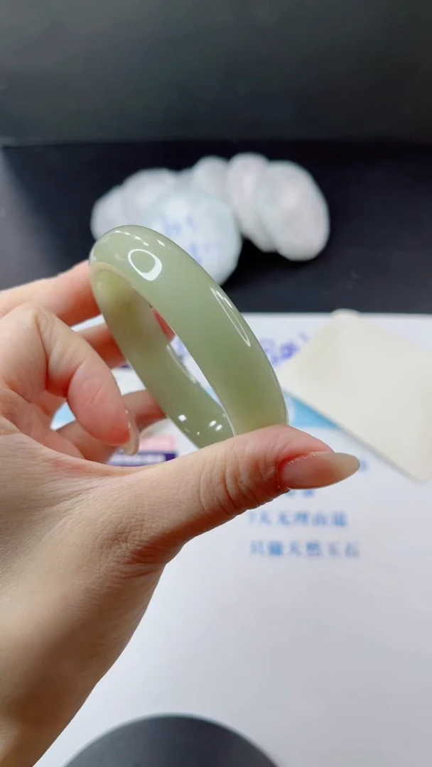 未镶嵌手镯石英质玉多样性发货L99