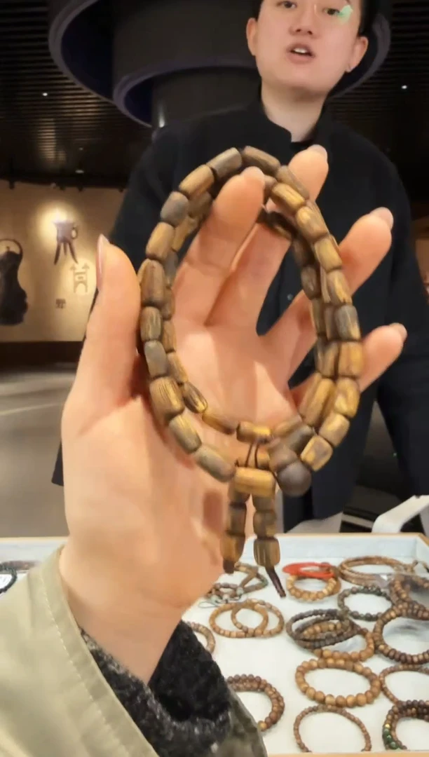 【闪购商品】沉香手串海南莺歌绿棋多圈随形