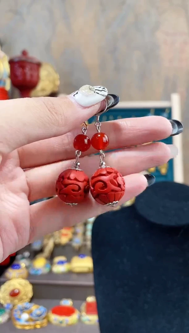 【闪购商品】非遗雕漆耳环花卉珠