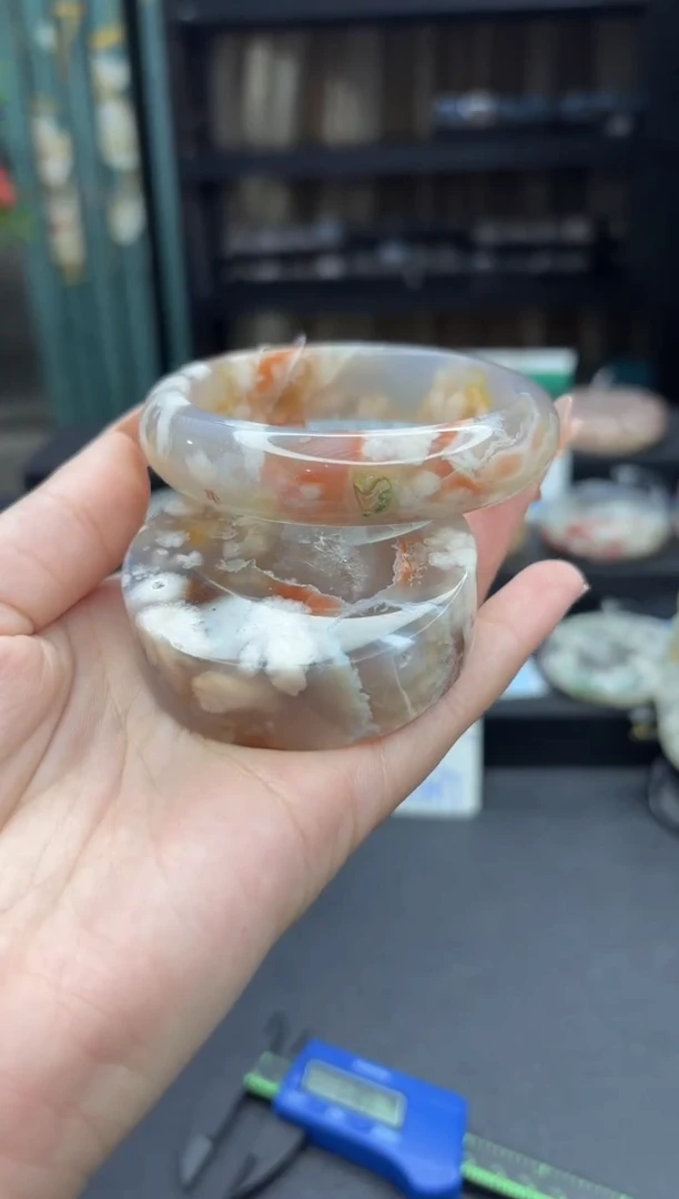 【闪购商品】石英质玉手镯未镶嵌132（59圈赠送镯心）