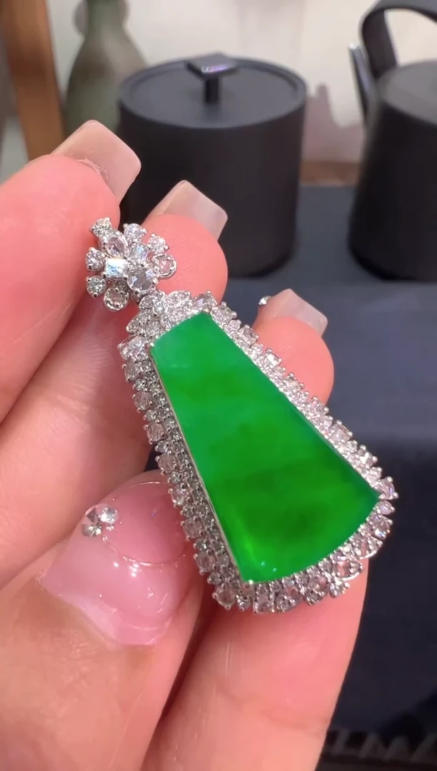 翡翠18K金镶嵌吊坠(不含链)翡翠