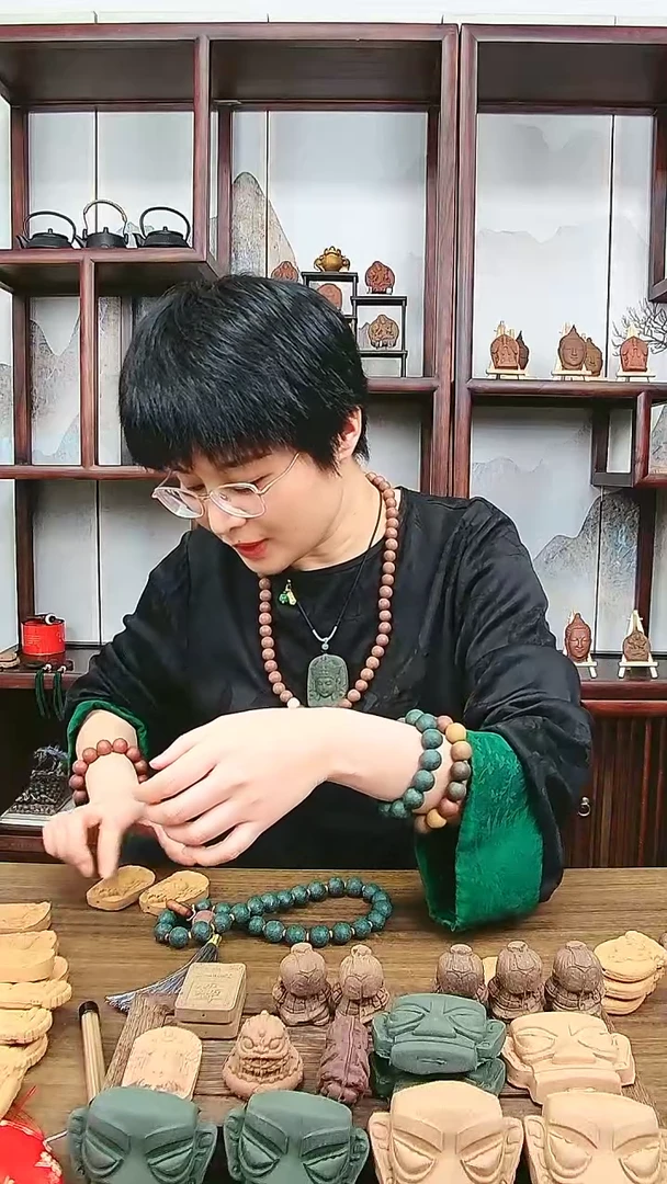 【闪购商品】龙涎香香方瑕疵观音牌